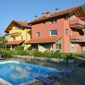 Girasole Casa Rossa B Aparthotel